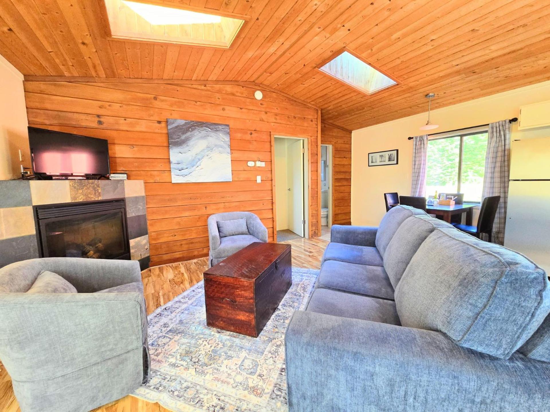 6 Smart Central Hotels Near Van Damme State Park Worth Booking