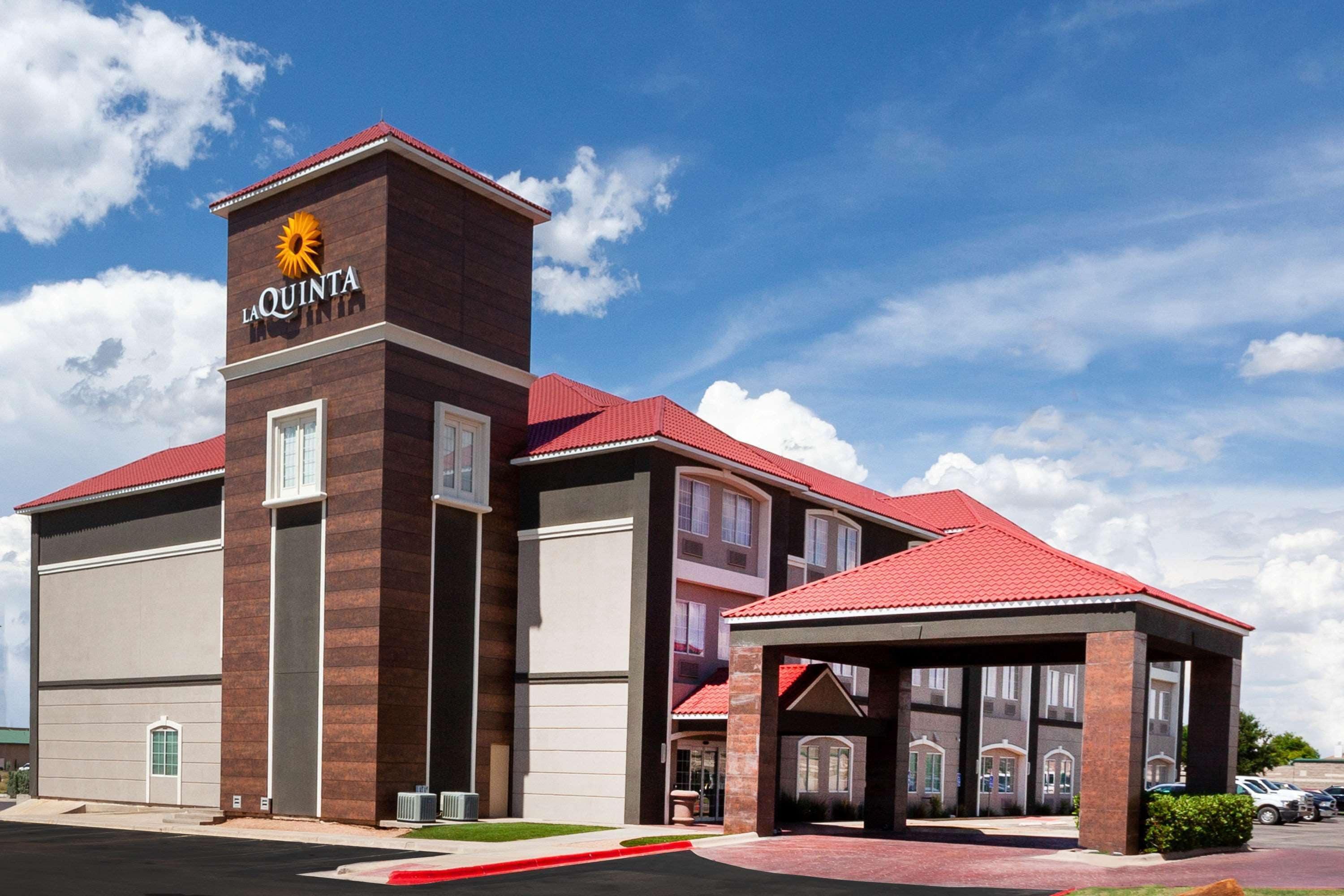 4 Airport Hotels Near Sage Park Worth Booking in Midland