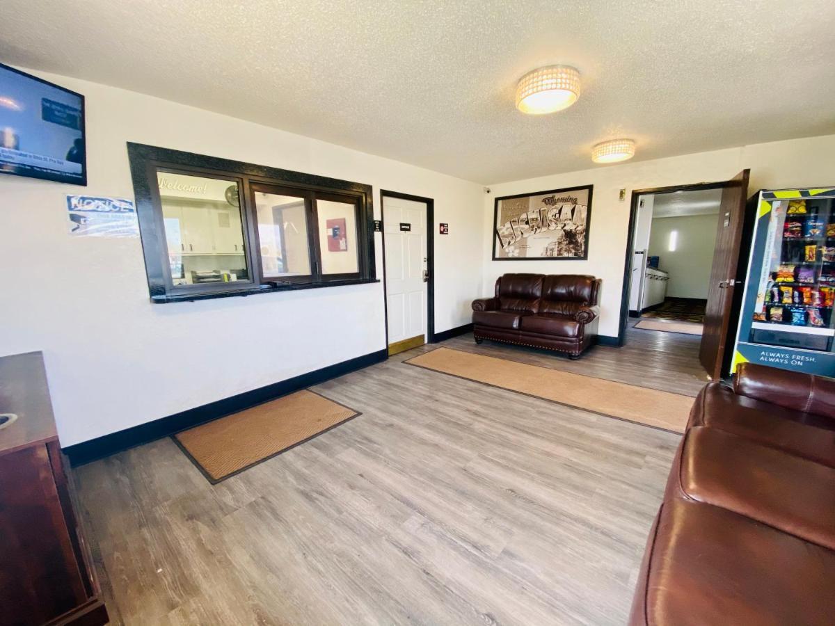 Staying Near Woodland Mall: 4 Budget Hotels Compared