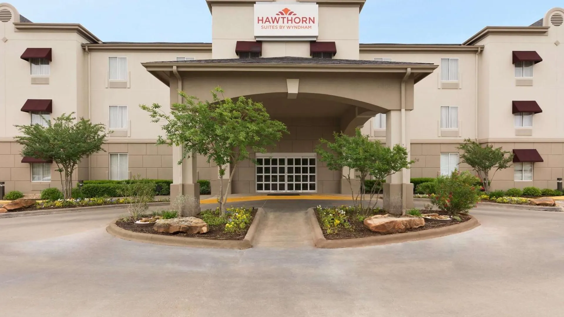 4 Smart Airport Hotels Near Lobo Stadium Bryan Worth Booking