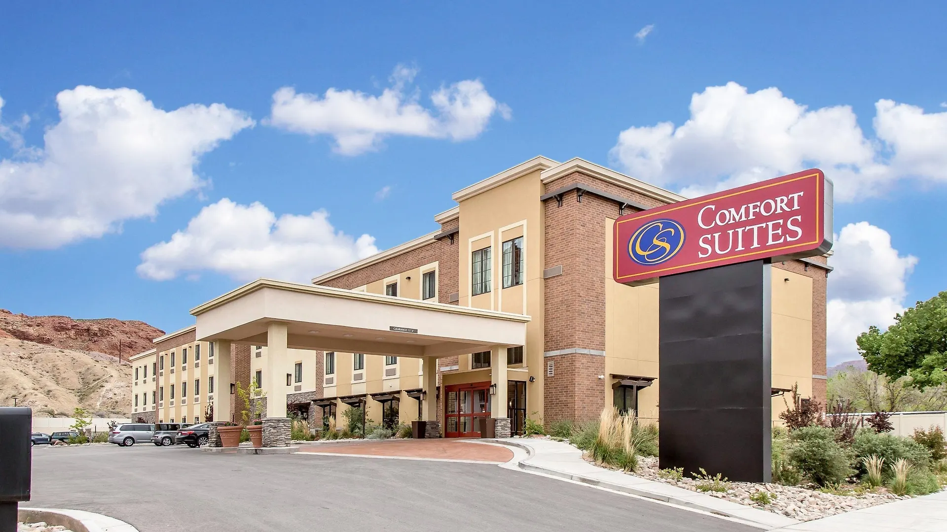 6 Budget Hotels Near Canyonlands for Smart Travelers
